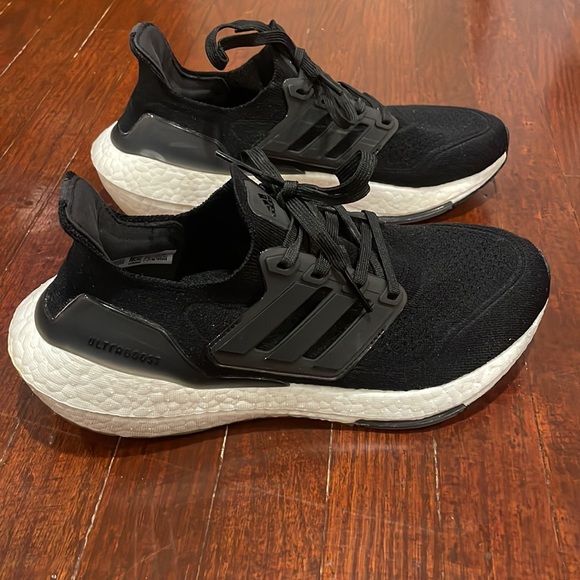 Adidas Ultraboost Light Running Shoes - Picture 2 of 9